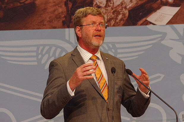 Der Staatsminister der bayerischen Staatskanzlei, Marcel Huber, lobte die Leistungen der Bundeswehr Foto: DBwV/Henning