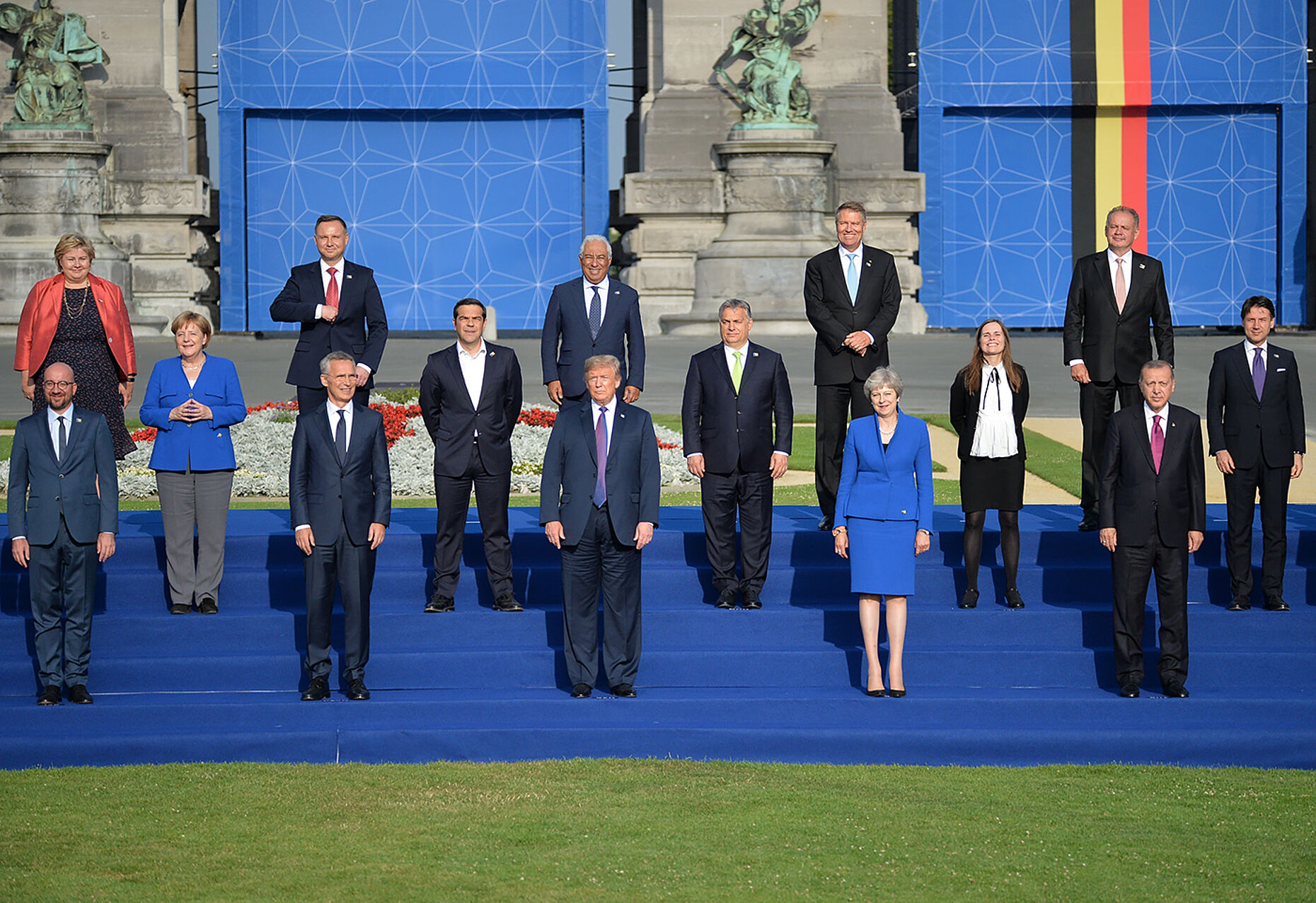 Die Staats- und Regierungschefs beim Nato-Gipfel in Brüssel Foto: dpa 