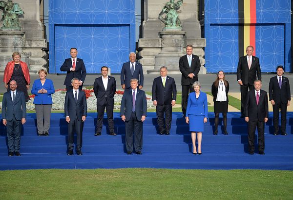 Die Staats- und Regierungschefs beim Nato-Gipfel in Brüssel Foto: dpa 
