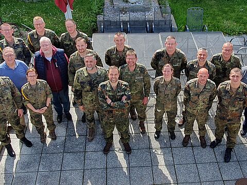 Die Teilnehmer der Standortversammlung der StoKa Würzburg/Veitshöchheim. Foto: Roland Stengl 