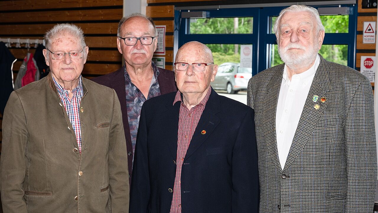 Wolfgang Calvus (von links), Volker Zergiebel, Klaus-Dieter Begemann und Eike Krüger. Foto: DBwV