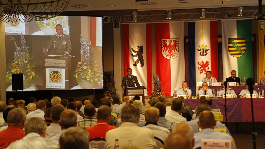 Der Bundesvorsitzende André Wüstner bei seiner Rede auf der Landesversammlung Ost in Dahlewitz Foto: DBwV/Kleinemas