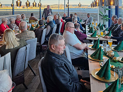 Nahezu 50 Teilnehmer kamen zur Jahresabschlussfeier der vergleichsweise kleinen Kameradschaft ERH Schongau ins Restaurant eines Möbel Centers. Foto: HR