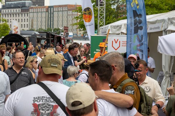 Viel los: Rund 10.000 Menschen waren beim 1. Nationalen Veteranentag allein in Berlin dabei. Foto: DBwV/Yann Bombeke
