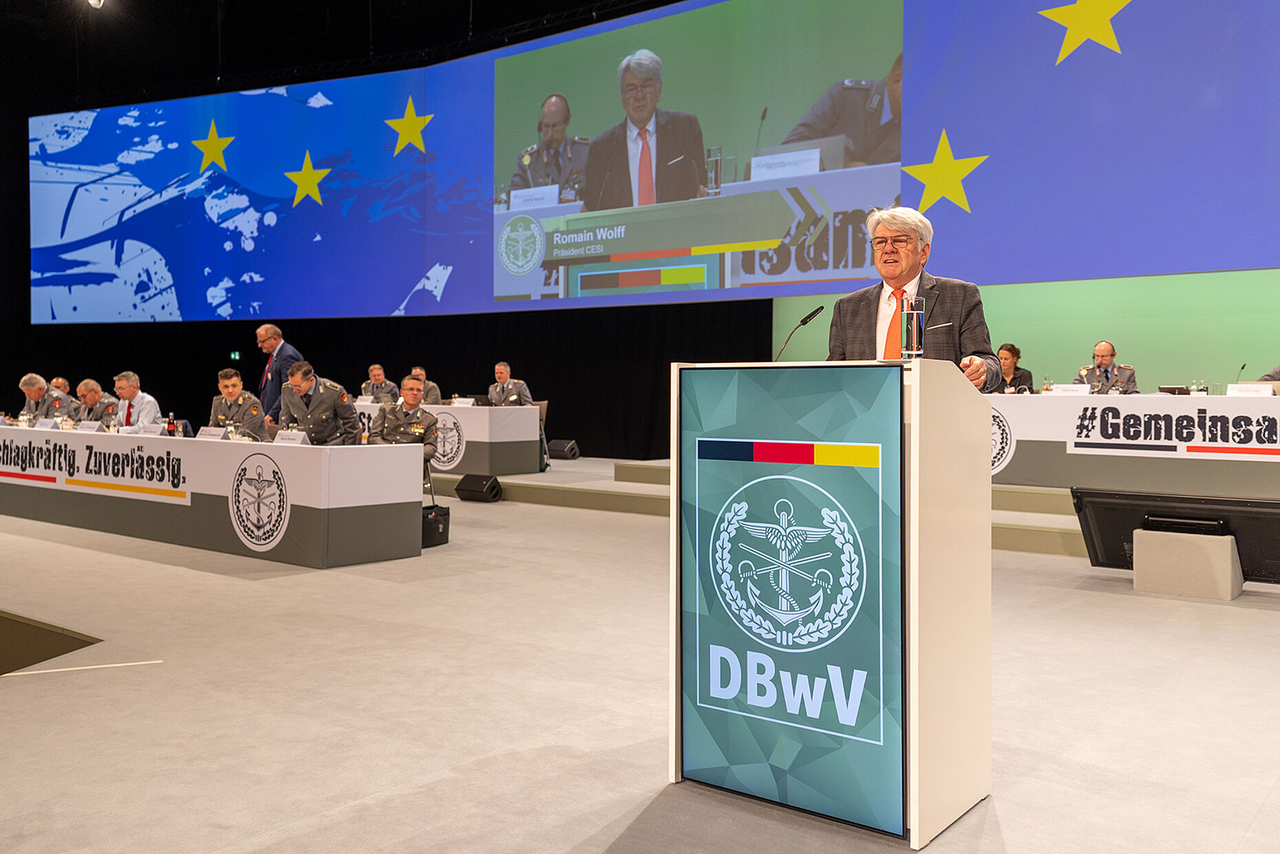 CESI-Präsident Romain Wolff richtete ein Grußwort an die Delegierten der Hauptversammlung. Foto: DBwV/Yann Bombeke