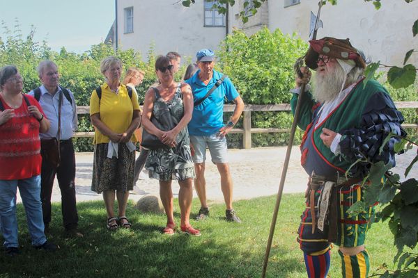 Landsknecht Berthold wusste Interessantes und wenig Bekanntes aus dem Leben damaliger Landsknechte zu berichten. Foto: Klaus Schwarzenberger