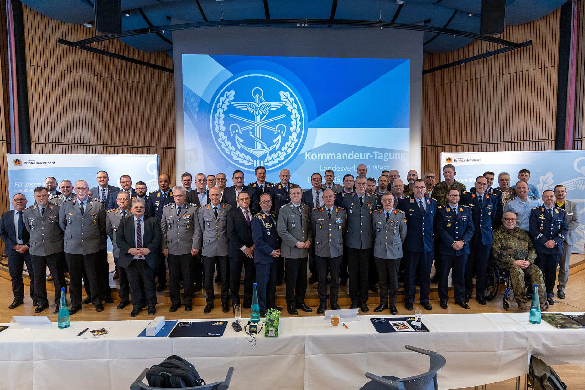 Die Teilnehmer der Kommandeurtagung im Landesverband West. Foto: DBwV/Sarina Flachsmeier