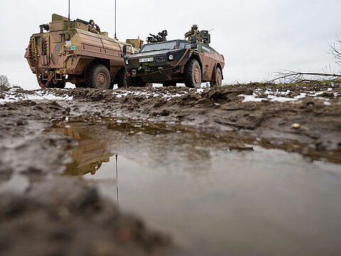 Mehr Rüstung: Angesichts des Ukraine-Krieges, aber auch der Ausstattung der Bundeswehr ein Thema im Fokus. Foto: picture alliance/dpa | Philipp Schulze