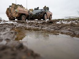 Mehr Rüstung: Angesichts des Ukraine-Krieges, aber auch der Ausstattung der Bundeswehr ein Thema im Fokus. Foto: picture alliance/dpa | Philipp Schulze
