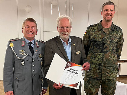 In Uetersen (v.l.n.r.):  Gerd Dombrowski, Martin Gramit und Carsten Schulte. Foto: LV Nord