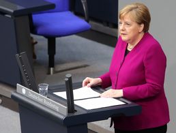 Bundeskanzlerin Angela Merkel dankte in ihrer Regierungserklärung zur Bewältigung der Covid-19-Pandemie in Deutschland und Europa auch der Bundeswehr für ihren Einsatz. Foto: DBwV/Mika Schmidt