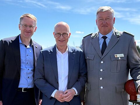 Daniel Günther (von links) und Dr. Peter Tschentscher waren Gesprächspartner von Thomas Behr. Foto: DBwV