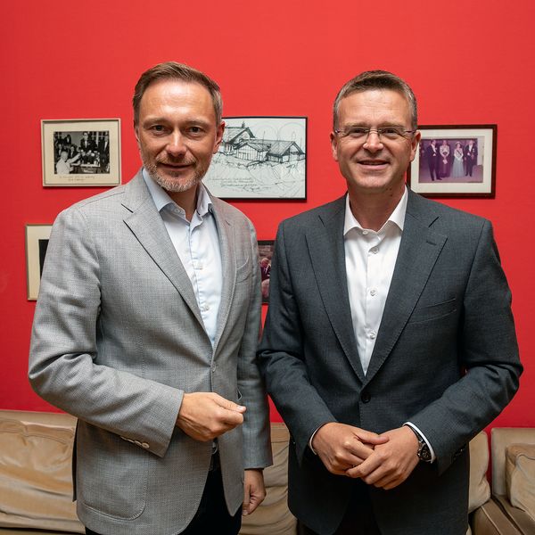 Bundesfinanzminister Christian Lindner (l.) und der Bundesvorsitzende, Oberst André Wüstner. Foto: DBwV/Bombeke