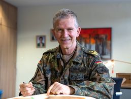 Generalleutnant Martin Schelleis fordert, dass aus der Corona-Pandemie Lehren gezogen werden müssen. Foto: Twitter/Streitkräftebasis