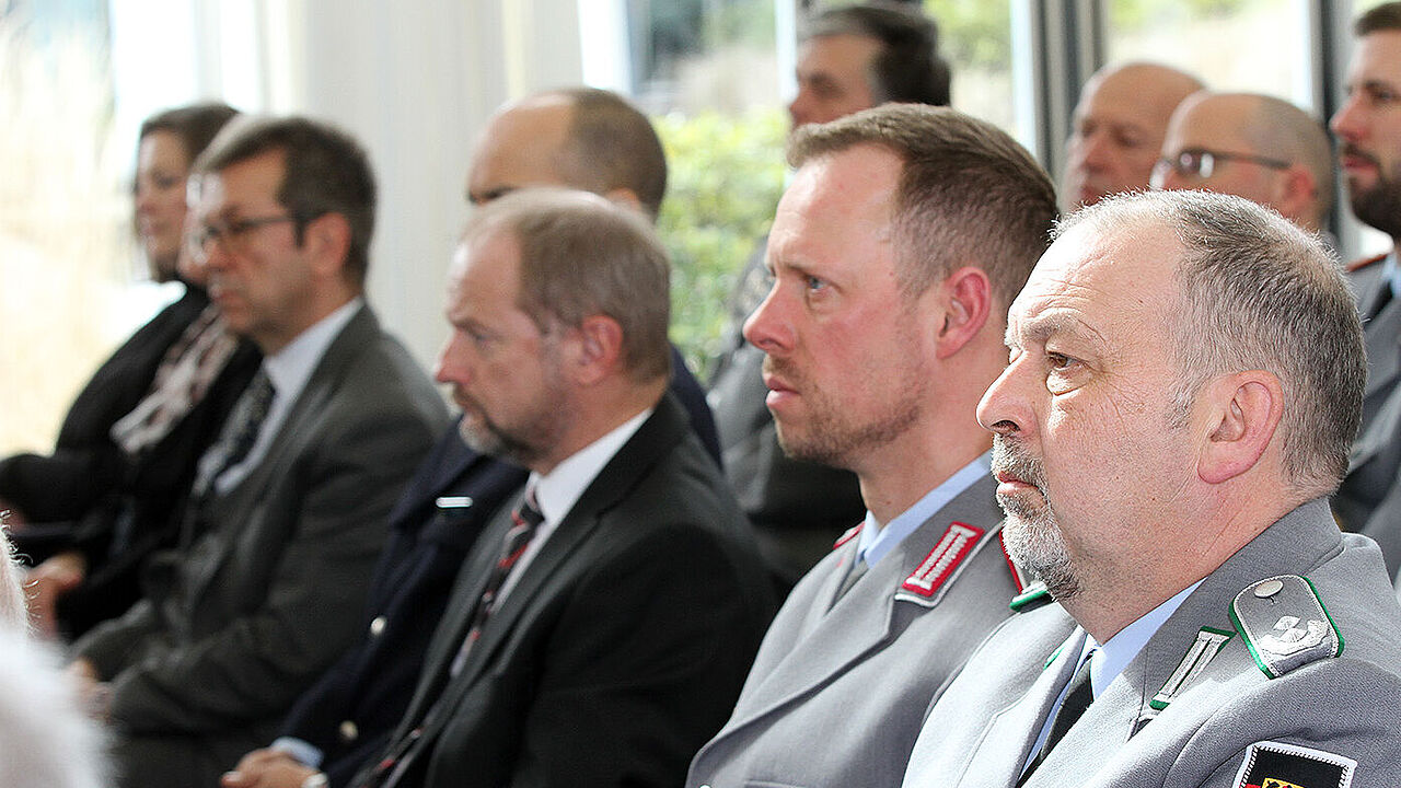 Beim Jahresempfang des Landesverbands West erschienen zahlreiche Gäste aus Politik, Militär, Verwaltung, befreundeten Verbänden und nicht zuletzt saarländischen Bürgern Foto: W.-H. Schmidt