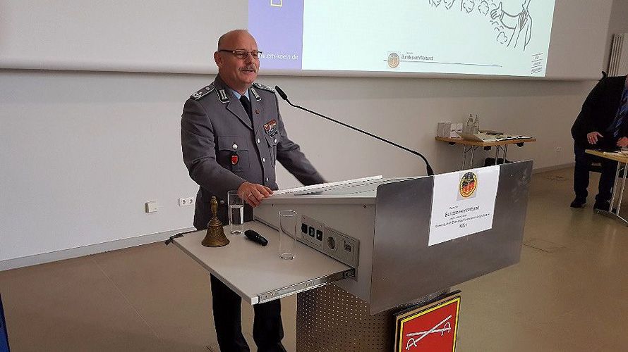 Oberstleutnant Lutz Meier sprach die Grußworte für die Standortkameradschaft und stellte sich als Kandidat für den Landesvorsitzenden vor. Foto: Joachim Hentschel