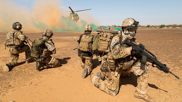 Deutsche Soldaten im Einsatz bei MINUSMA. Nach Angaben des Einsatzführungskommandos kann der Auftrag trotz Corona nahezu uneingeschränkt wahrgenommen werden. Foto: Bundeswehr/Elisabeth Rabe