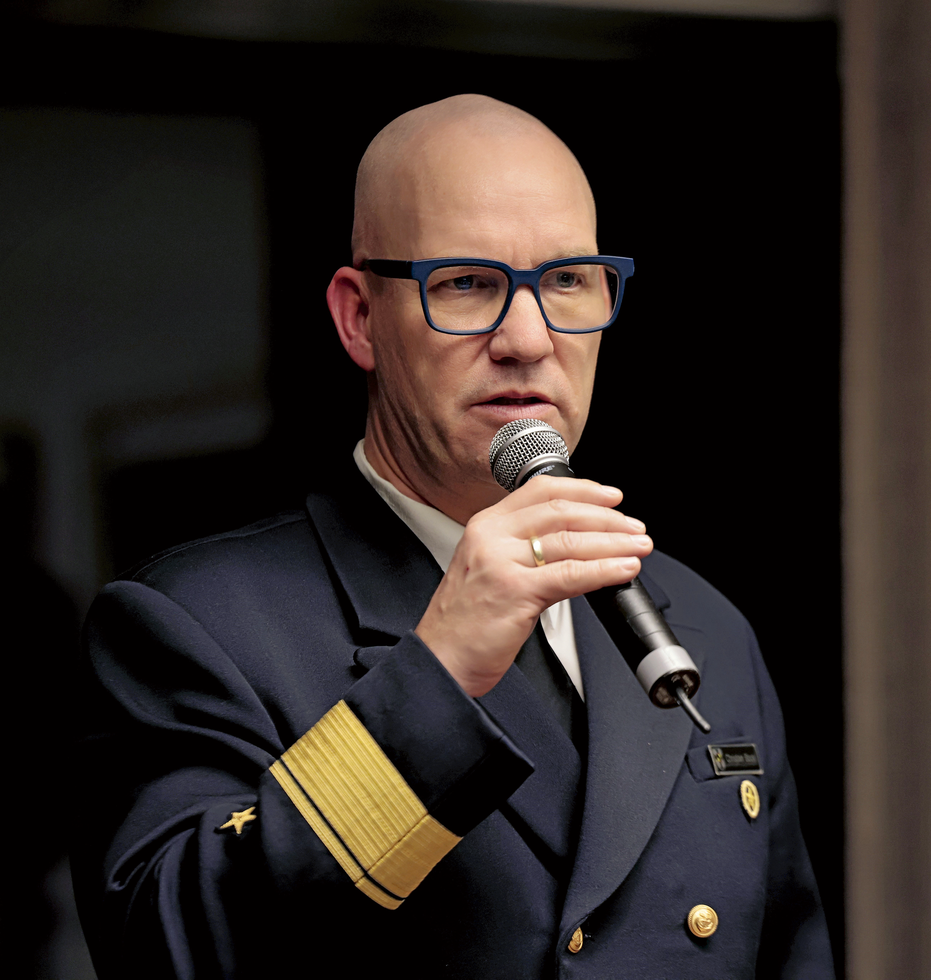 Flottillenadmiral Christian Bock leitet das neue Innovationszentrum der Bundeswehr in Erding. Foto: Bundeswehr/Dirk Bannert