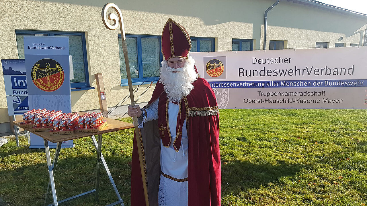 Bei den DBwV-Mitgliedern im Eifelstandort Mayen schaute der Nikolaus vorbei. Foto: TruKa Oberst-Hauschild-Kaserne