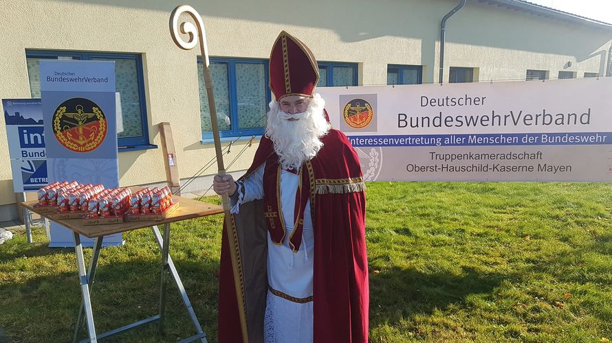 Bei den DBwV-Mitgliedern im Eifelstandort Mayen schaute der Nikolaus vorbei. Foto: TruKa Oberst-Hauschild-Kaserne