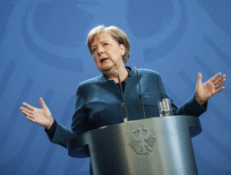 Auf einer Pressekonferenz gab Bundeskanzlerin Angela Merkel die neuen, bundesweit geltenden  Maßnahmen im Kampf gegen die Ausbreitung des Coronavirus bekannt. Foto: picture alliance / AP Images