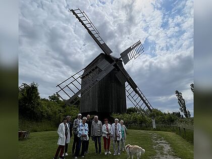 Der Teilnehmer der sKERH Weimar/Rudolstadt vor einem der Gebäude im Freilichtmuseum Hohenfelden. Foto: Jens Lüder