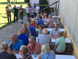 Zahlreiche Familienangehörige nahmen am Barbecue der Kameradschaften teil. Foto: Oberstleutnant a.D. Johann Baars