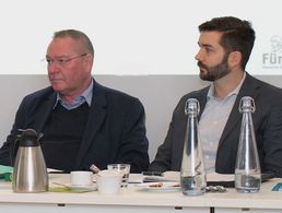 Hauptmann a.D. Köpsel (l.) und Hauptmann d.R. Ziegler waren am Ende der beiden Sitzungen zufrieden mit den Ergebnissen. Foto: DBwV/Hahn