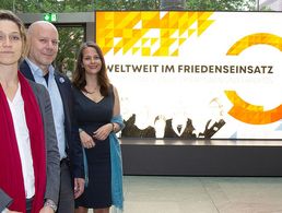 Zivile Experten: Agnes Bodens (v. l.), Jan Lüneburg und Brigitta von Messling waren mehrere Jahre in Krisengebieten im Einsatz. Jederzeit würden sie wieder Friedensmissionen weltweit unterstützen. Foto: DBwV/av