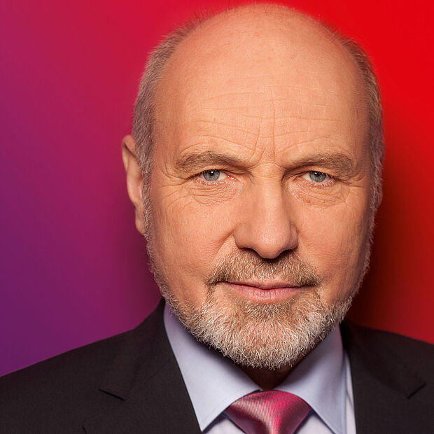 SPD-Verteidigungsexperte Rainer Arnold ist gegen das Zwei-Prozent-Ziel Foto: SPD/Susie Knoll