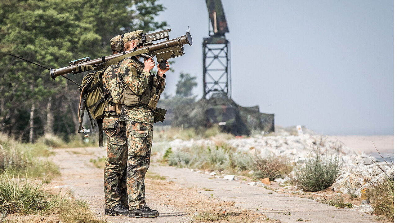Soldaten trainieren mit der Fliegerfaust 2 Stinger auf dem Raketenschießplatz Ustka/Polen im Jahr 2019. Archivfoto: Bundeswehr/Christian Timming