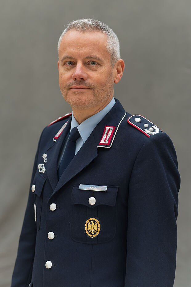 Oberstleutnant i.G. Dr. Brandenstein, Vorsitzender des Fachbereichs Besoldung, Haushalt. Foto: Mario Firyn