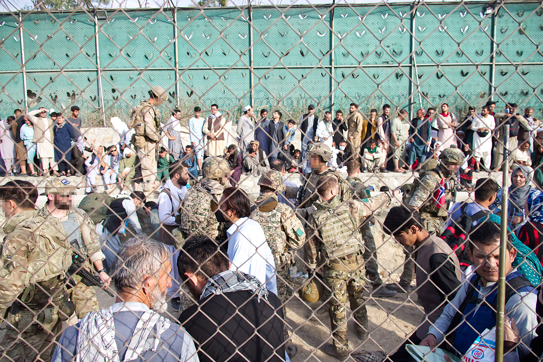 Am Flughafen von Kabul fanden die deutschen Einsatzkräfte eine unübersichtliche und gefährliche Lage vor. Foto: Bundeswehr
