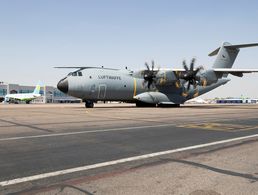 Kurz vor dem Start in Taschkent: Der Airbus A400M konnte in Kabul landen und Medienberichten zufolge 120 Passagiere aufnehmen. Foto: Bundeswehr