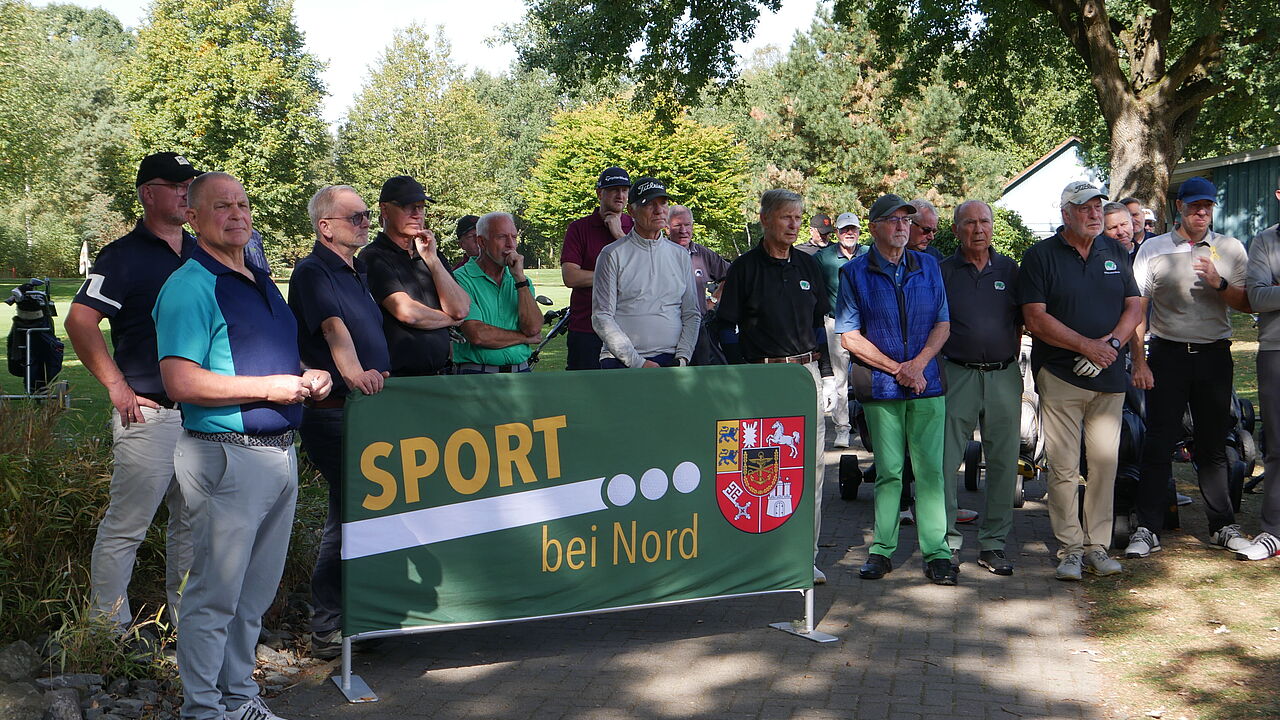 Mittwochsmänner und DBwV-Mitglieder bei der Einweisung. Foto: DBwV