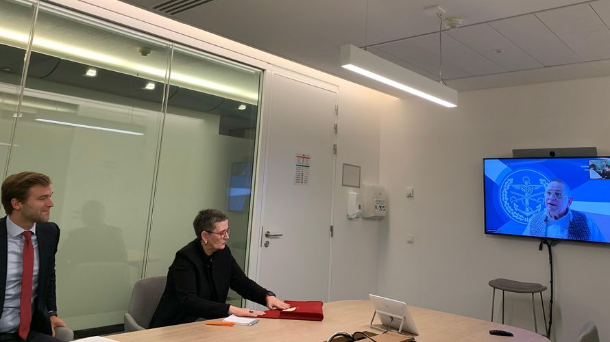 Oberstabsfeldwebel a.D. Rudolf Schmelzer, stellvertretender Landesvorsitzender Landesverband West (rechts) sprach in einer Videokonferenz mit den EU-Abgeordneten Tobias Cremer und Birgit Sippel (beide SPD). Foto: DBwV