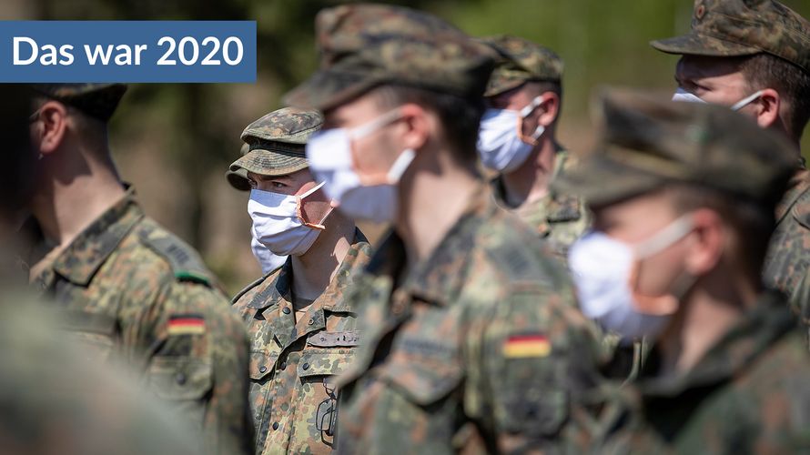 Anfangs ein gewöhnungsbedürftiger Anblick, mittlerweile fast schon Standard: Soldaten tragen Mund-Nase-Masken, um die Verbreitung des Coronavirus zu verhindern. Foto: Bundeswehr/Dorow