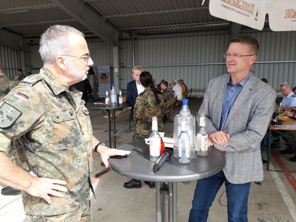 Im Gespräch mit dem DBwV-Bundesvorsitzenden André Wüstner: Generaloberstabsarzt Ulrich Baumgärtner, Inspekteur des Sanitätsdienstes der Bundeswehr