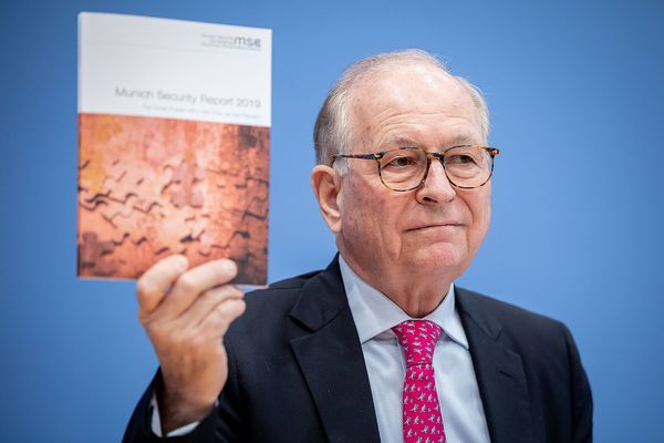 Konferenzleiter Wolfgang Ischinger, hier bei der Vorstellung des "Munich Security Report", warnte vor einer wachsenden Unsicherheit in der Welt. Foto: dpa