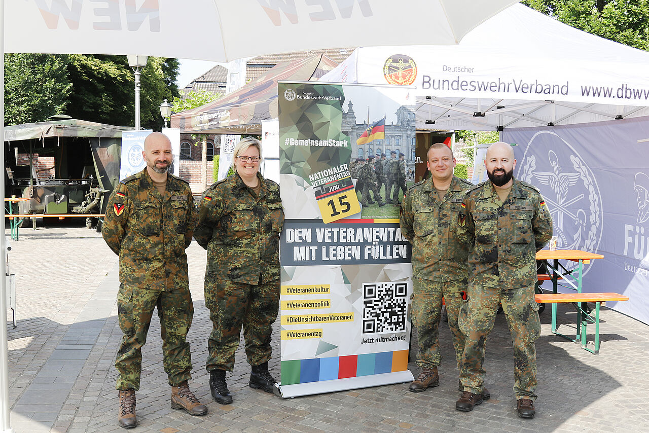 Major Bätz (von links), Oberstleutnant Tourmo, Hautpmann Fröls und Major Peters. Foto: ZVBw\Yildrim 