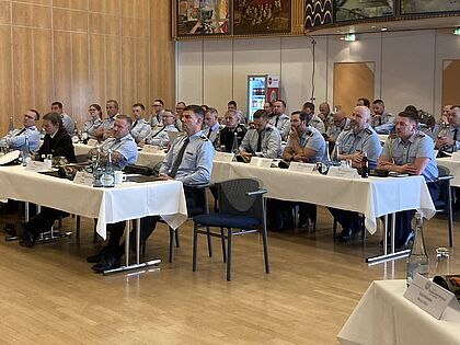 Kompaniechefs und Kompaniefeldwebel bei der diesjährigen Tagung in Lünen  Foto: Roland Sippmann