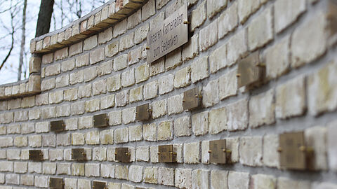 Der Ehrenhain Kabul in der Gedenkstätte „Wald der Erinnerung“ bei Potsdam erinnert an die gefallenen Soldatinnen und Soldaten der Bundeswehr. Foto: DBwV