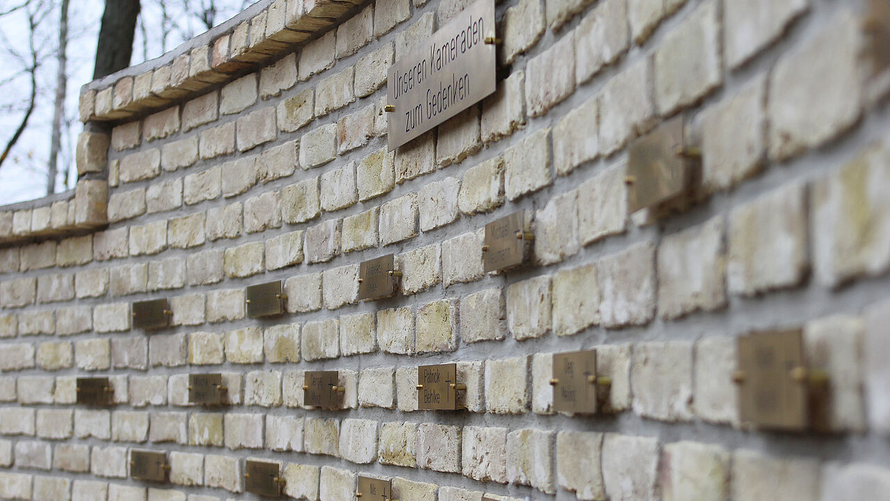 Der Ehrenhain Kabul in der Gedenkstätte „Wald der Erinnerung“ bei Potsdam erinnert an die gefallenen Soldatinnen und Soldaten der Bundeswehr. Foto: DBwV