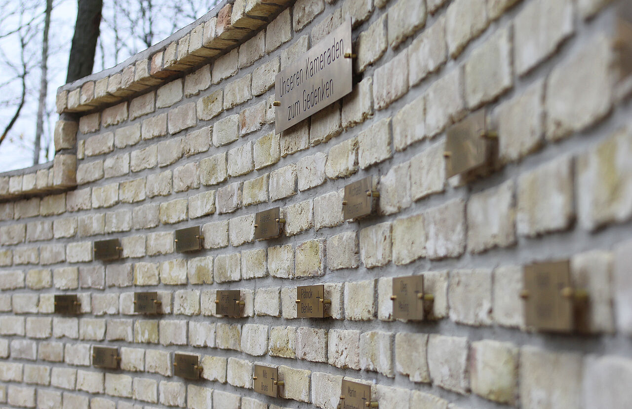 Der Ehrenhain Kabul in der Gedenkstätte „Wald der Erinnerung“ bei Potsdam erinnert an die gefallenen Soldatinnen und Soldaten der Bundeswehr. Foto: DBwV