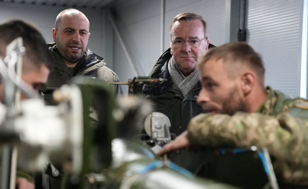 Verteidigungsminister Boris Pistorius und sein ukrainischer Amtskollege Rustem Umjerow (links) besuchte eine Ausbildungseinrichtung. Foto: Bmvg/X