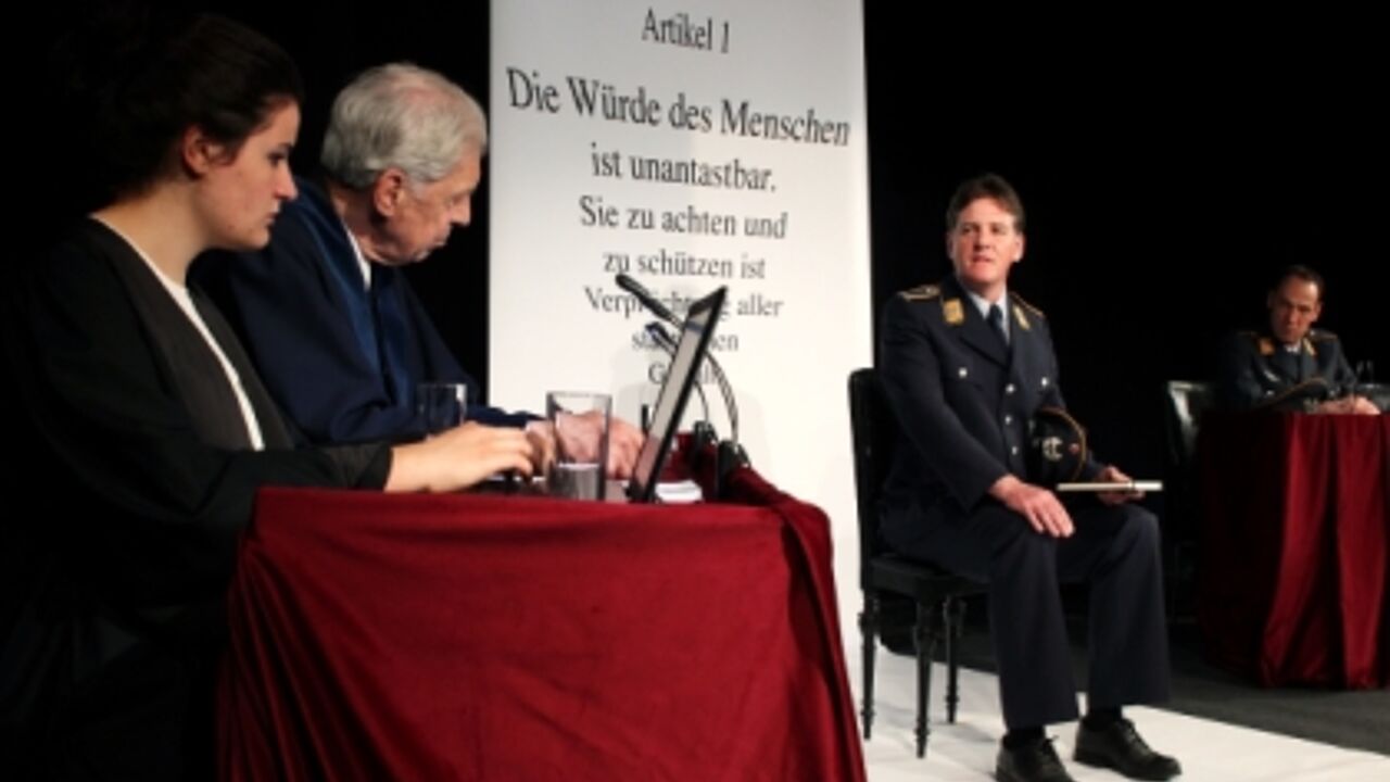 "Terror" in aller Munde. Foto: Bremer Kriminaltheater