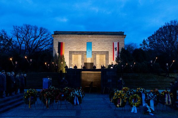 Auf dem ehemaligen Standortfriedhof an der Lilienthalstraße in Berlin-Neukölln war die internationale Gedenkveranstaltung des Volksbundes Deutsche Kriegsgräberfürsorge. Foto: DBwV/Yann Bombeke