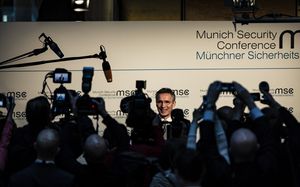 Nato-Generalsekretär Jens Stoltenberg hält den deutsch-türkischen Streit für eine rein bilaterale Angelegenheit Foto: msc