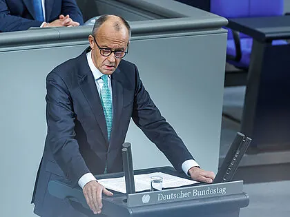 Bundeskanzler Friedrich Merz (CDU) warnte in seiner Regierungserklärung davor, das Thema Gerechtigkeit gegen Sicherheit auszuspielen. Foto: picture alliance/Andreas Gora