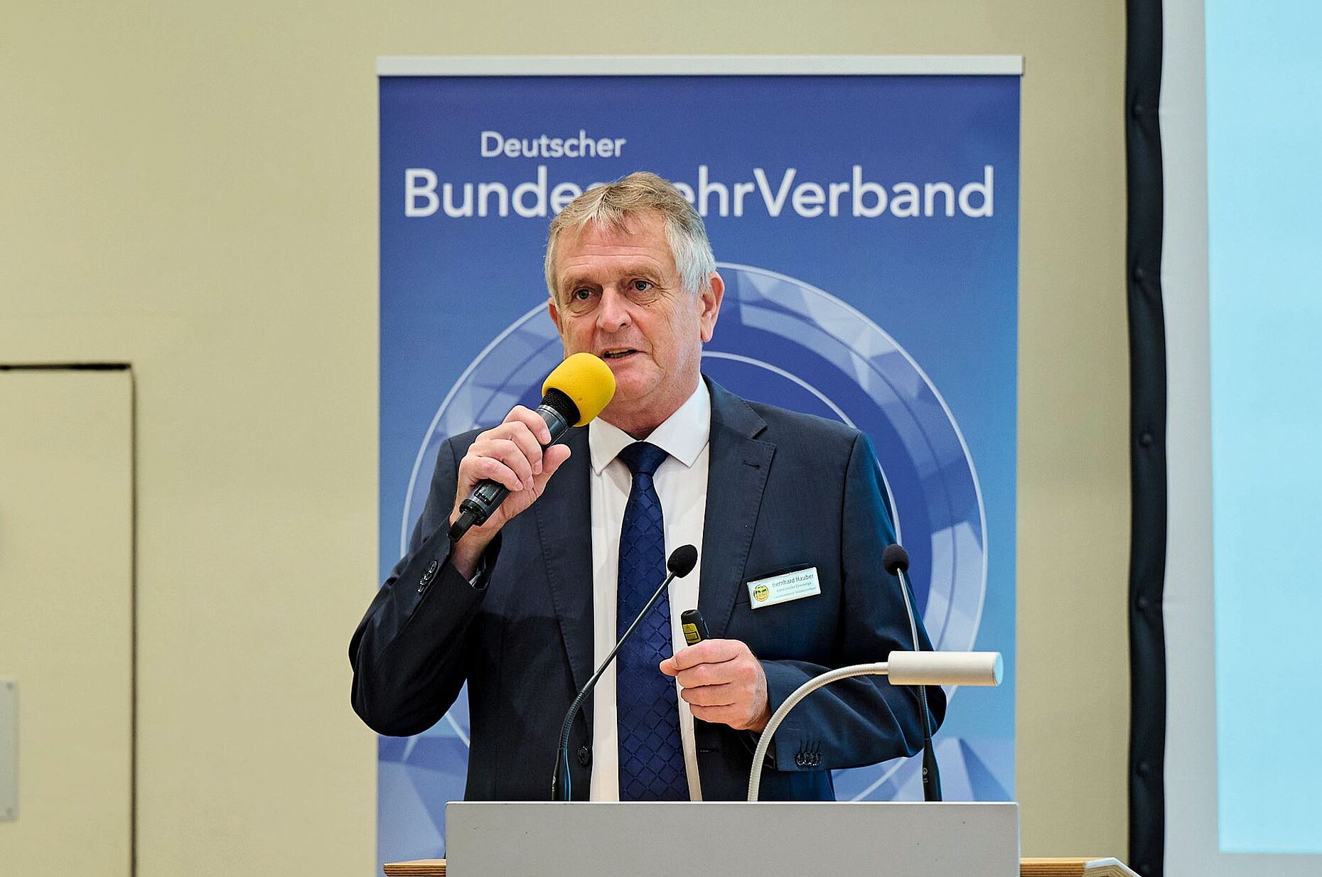 Oberstabsfeldwebel a.D. Bernhard Hauber, Vorsitzender ERH Landesverband Süddeutschland, bei der Tagung der ERH 2024 in Bamberg. Im Süden gibt es 70 Kameradschaften der ERH mit fast 20.000 Mitgliedern. Foto: DBwV/Ingo Kaminsky